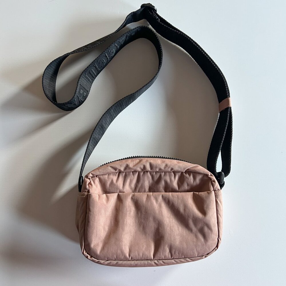 BAGGU Cocoa Light Brown Nylon Crossbody Camera Bag